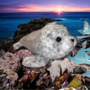 Leopard Seal Sea Lion baby 8” Plush Aurora World 2016 Gray and White Spotted NWT